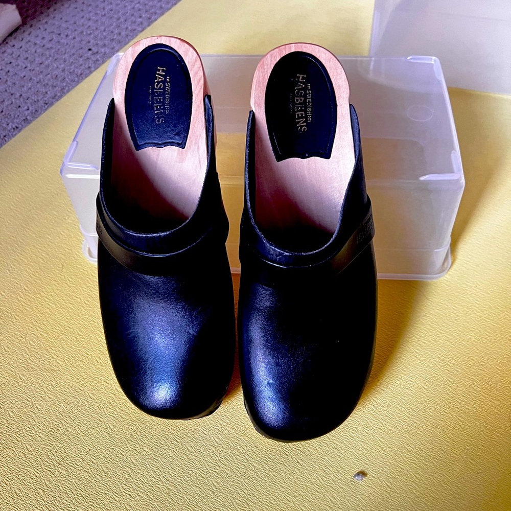 Swedish Hasbeens Black Clog. Size 40
